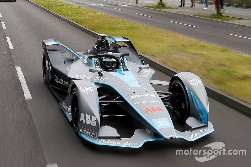 Le Champion du monde de F1, Nico Rosberg au volant de la Gen2 &agrave; Berlin