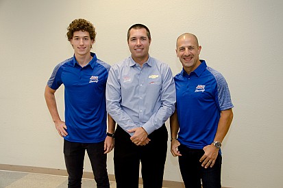 IndyCar 2018: Foyt stellt Tony Kanaan Rookie Matheus Leist zur Seite