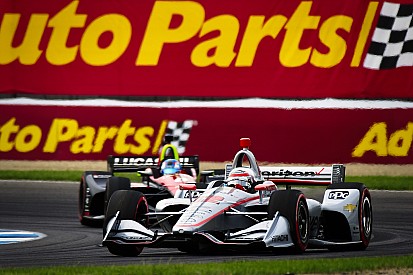 Пауэр выиграл гонку IndyCar в Индианаполисе