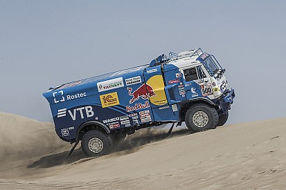 Dakar, Camion, Tappa 4: Nikolaev svetta sul Kamaz, Villagra perde mezz'ora