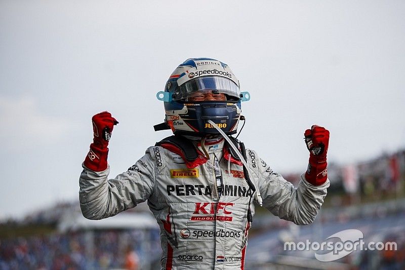Van der Garde vindt dat De Vries kans in Formule 1 verdient
