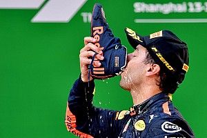 Ricciardo ontkent voorcontract bij Ferrari te hebben getekend