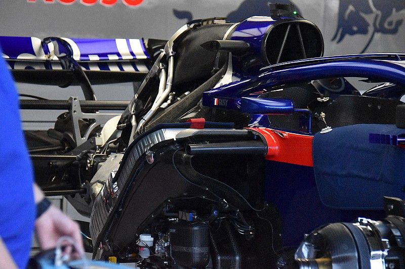 Scuderia Toro Rosso STR13, dettaglio del motore