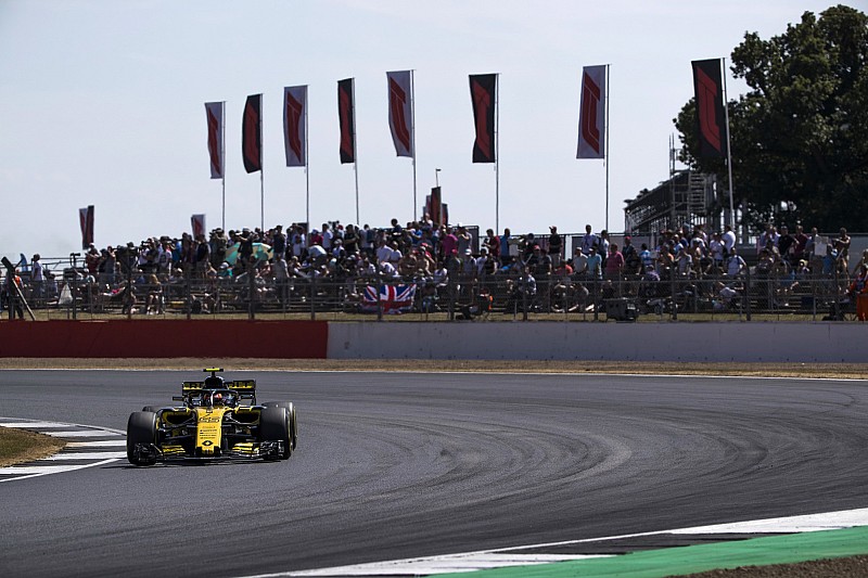 Sainz se surpreende com fraco rendimento da Renault