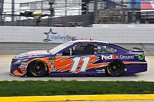 Denny Hamlin takes Stage 1 win at Martinsville