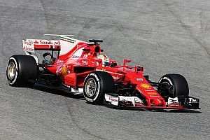 Vettel lidera, Bottas domina y Alonso sufre en la primera mañana de test