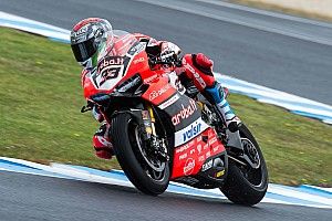 Ducati: Melandri OK con gomma nuova. Davies forte sul passo gara
