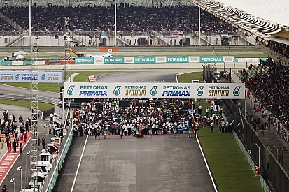 Force India уличила соперников в нарушениях перед стартом
