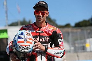 Melandri tetap bertahan di Ducati WorldSBK