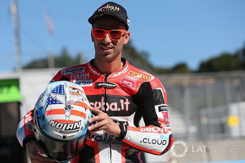Melandri tetap bertahan di Ducati WorldSBK