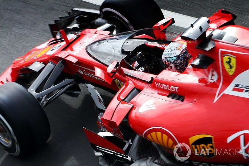 Sebastian Vettel, Ferrari SF70H, con el escudo de  la cabina