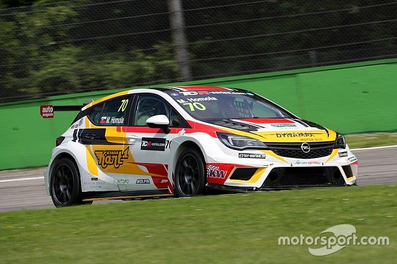 Mat'o Homola piazza la Opel in pole position al Salzburgring
