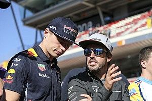 Verstappen quer Alonso de volta à Fórmula 1: "Um dos melhores"