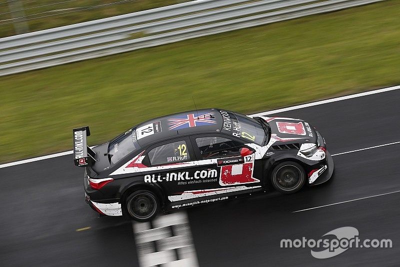Rob Huff agguanta la pole position in Ungheria