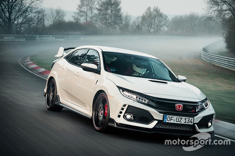 El Civic Type R vuela en Nurburgring