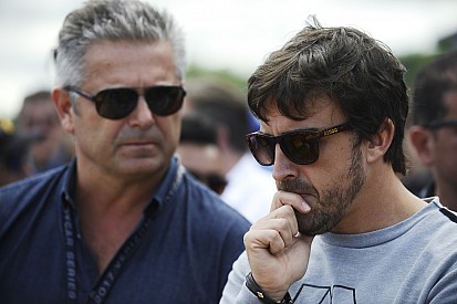 Mentor de Alonso, De Ferran garante: “Ele será competitivo”