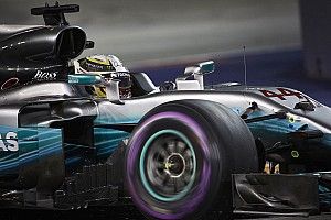 Hamilton vince a Singapore con Vettel KO nel crash del via!