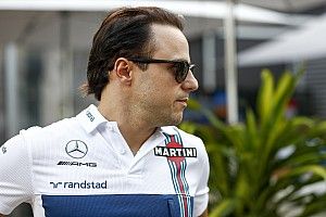 Massa diz que ainda negocia, mas não descarta saída da F1