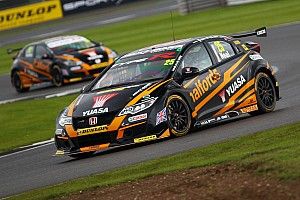 Silverstone BTCC: Neal beats Huff to win final race