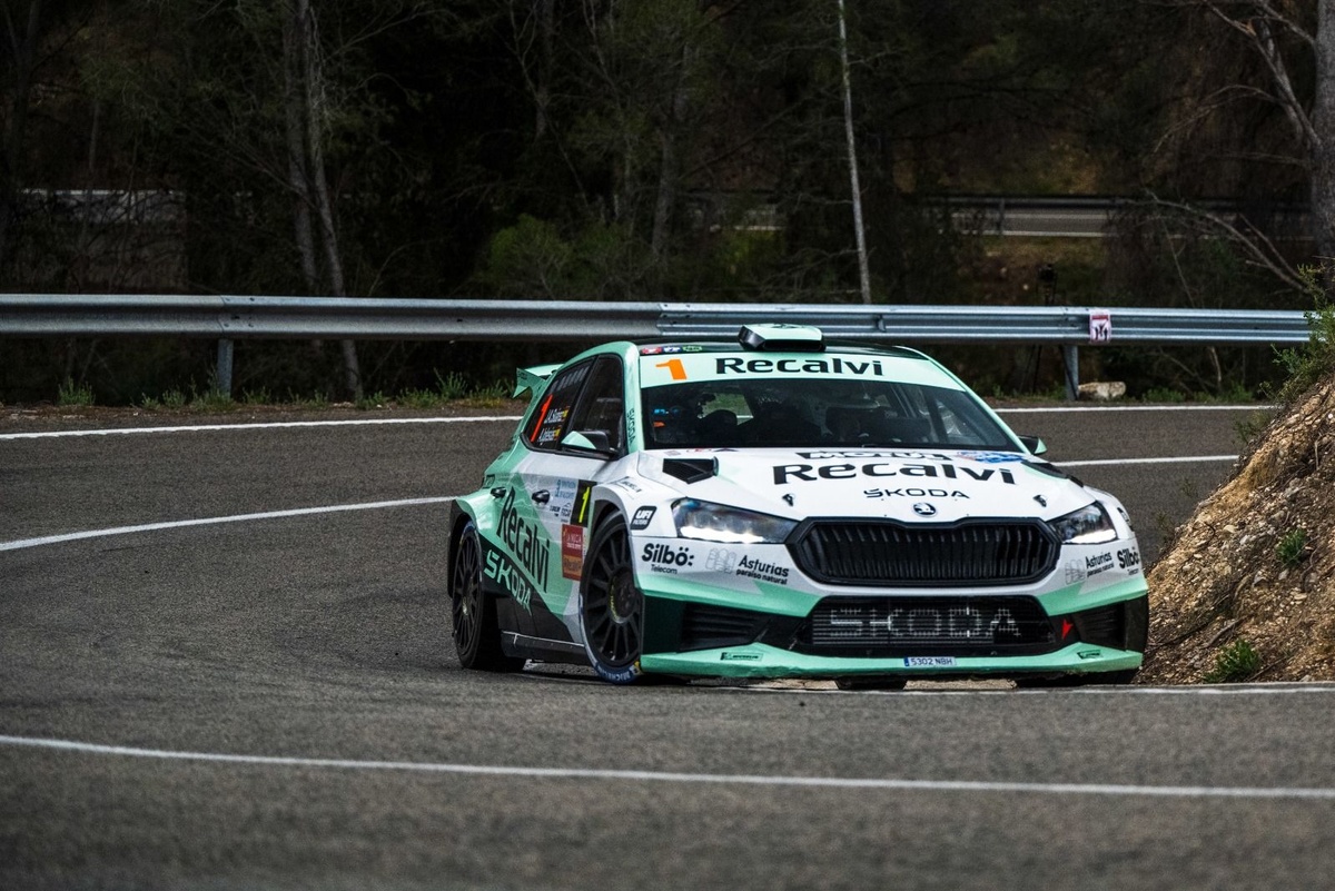 Cohete Suárez sobrevive al caos de La Nucía y golpea primero en el S-CER 2026