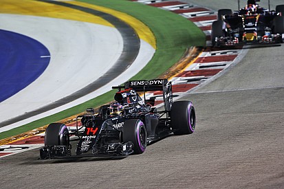 Alonso "dreamed of podium" after opening lap