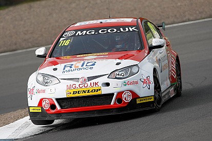 Silverstone BTCC: Sutton claims second career pole