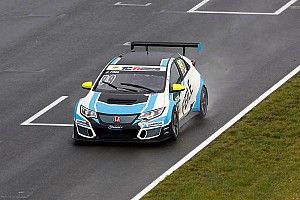 Oschersleben, Files trionfa in una tiratissima Gara 2