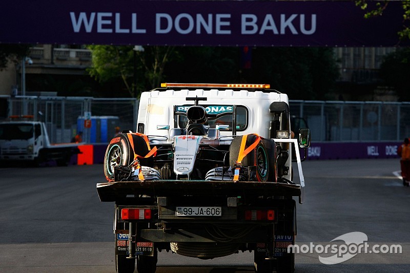 f1-european-gp-2016-the-mercedes-amg-f1-w07-hybrid-of-lewis-hamilton-mercedes-amg-f1-is-re.jpg