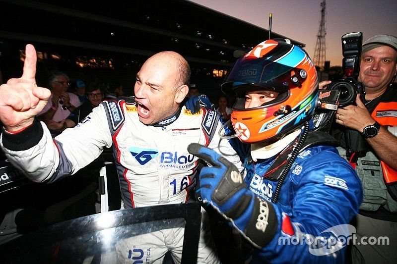 Marcelo Hahn e Allam Khodair comemoram em Interlagos