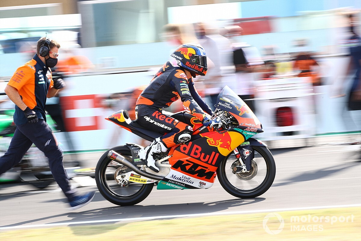 Moto3, Barcellona, Libere 1: Fernandez precede Fenati