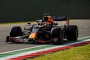 Verstappen: "Le regole 2022 non sfavoriranno la Mercedes"
