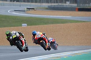 Crutchlow: “Alex ha hecho méritos para quedarse en el equipo Repsol”