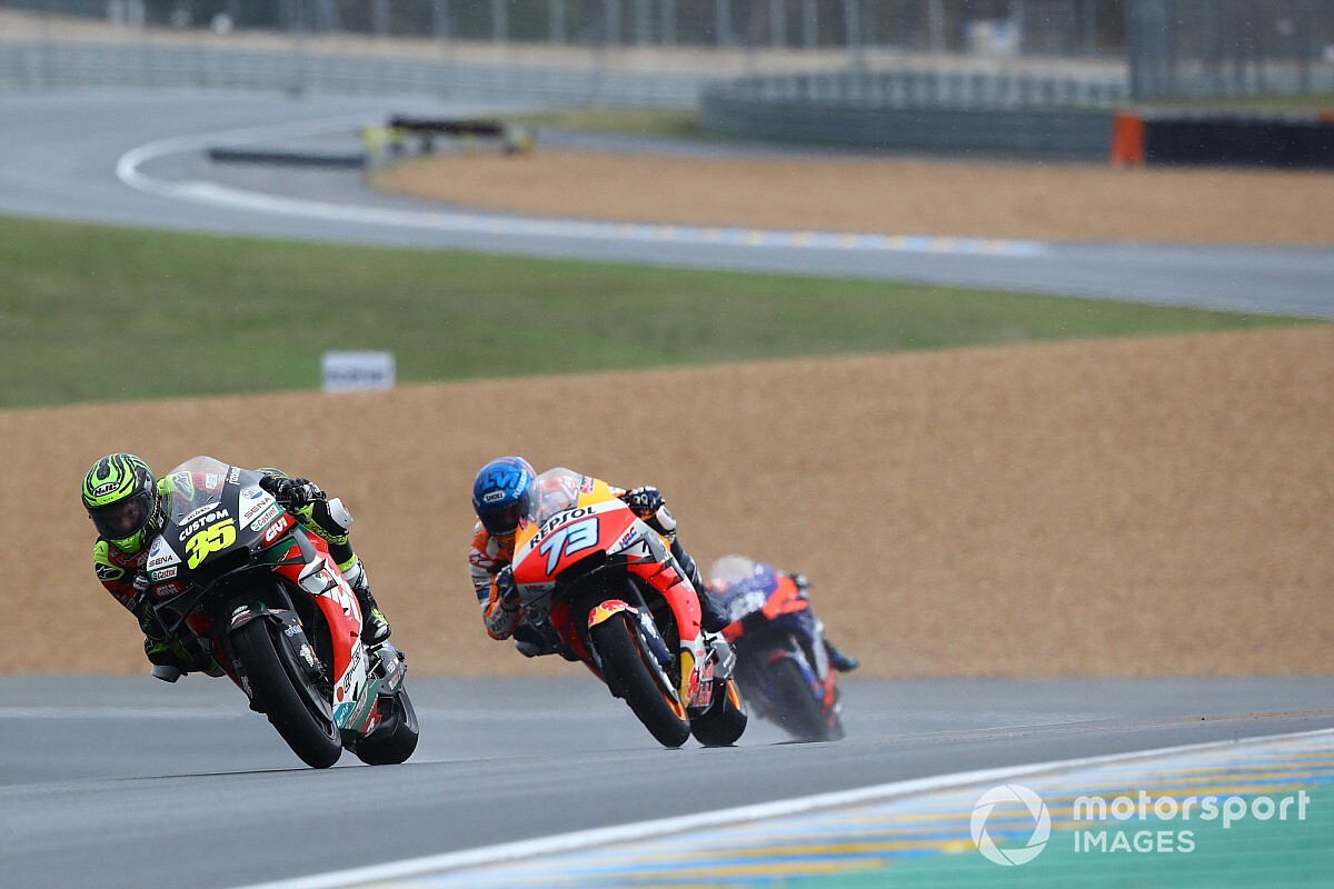 Crutchlow: “Alex ha hecho méritos para quedarse en el equipo Repsol”