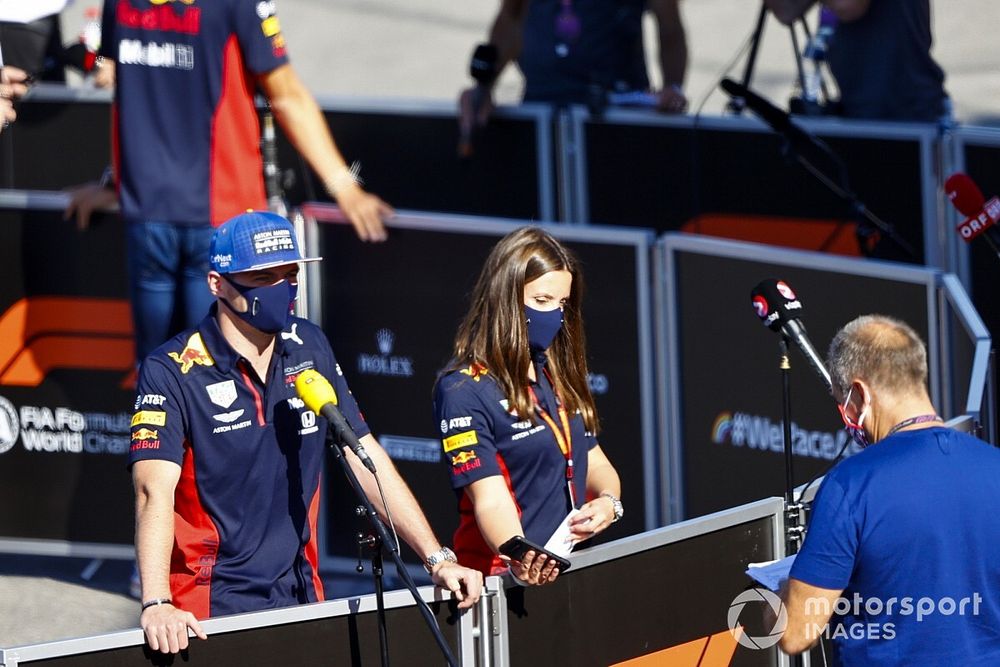 Verstappen: "Mercedes'i saf hızda yenemeyiz"