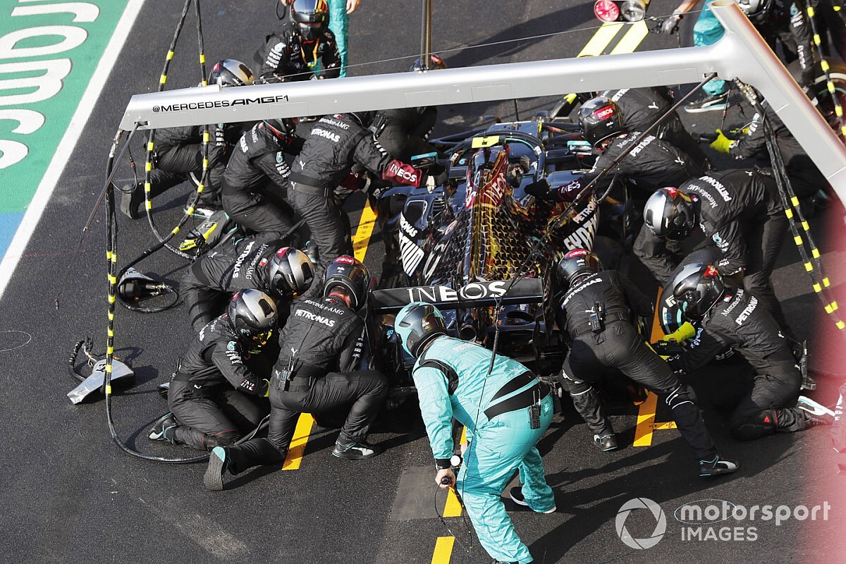 Retroscena Mercedes: rivisto lo spettro di Silverstone!
