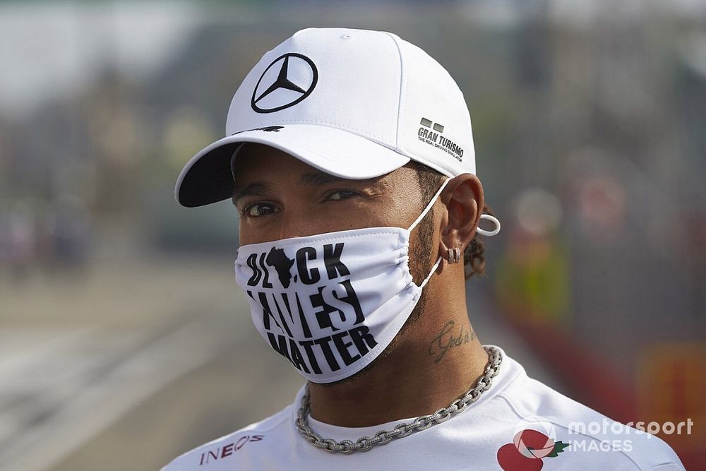 Hamilton maga okozott kis fejfájást a szerelőinek