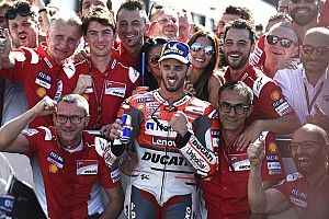Dovizioso kwam schreeuwend over de finish: “Deze zege betekent veel voor Ducati”