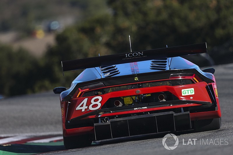 Őrületes bukás a Lamborghinivel a versenyen: frontális becsapódás (videó)