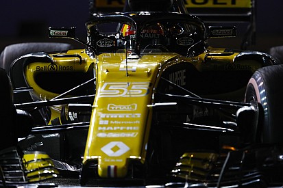 Sainz, McLaren'ın Woking'deki fabrikasına ilk ziyaretini yaptı
