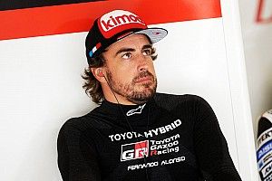 Alonso agradece las muestras de cariño tras dejar la F1