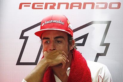 Vettel és Alonso ádáz csatája: mi volt ez, kérem szépen (videó)