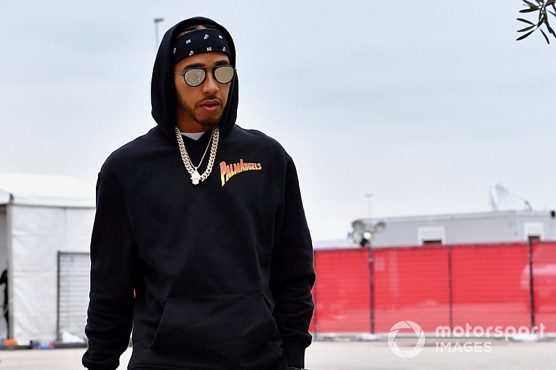 Hamilton: Fangio es el "padrino" de los pilotos