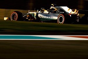 Mercedes: eddig úgy fest, rendben van Hamilton motorja