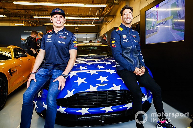 Verstappen y Ricciardo muestran el circuito de las Américas