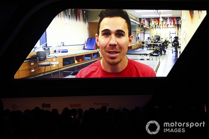 Wickens continua a lottare: "Lavoro duro per tornare a correre in macchina il prima possibile!"