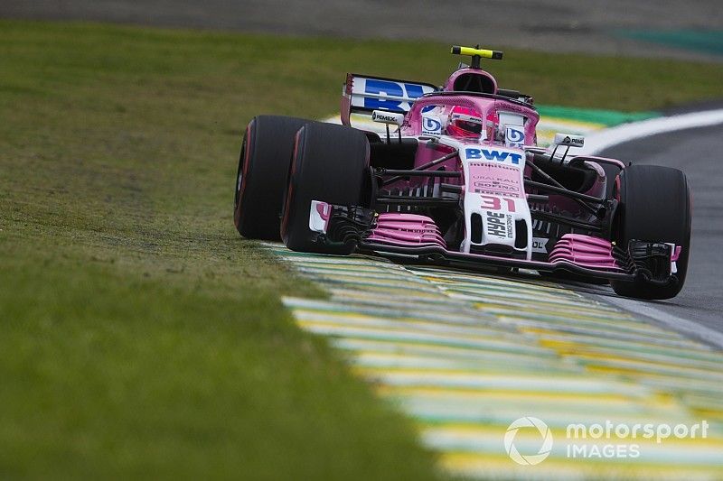 Ocon krijgt duwen van Verstappen: “Niet professioneel van hem”