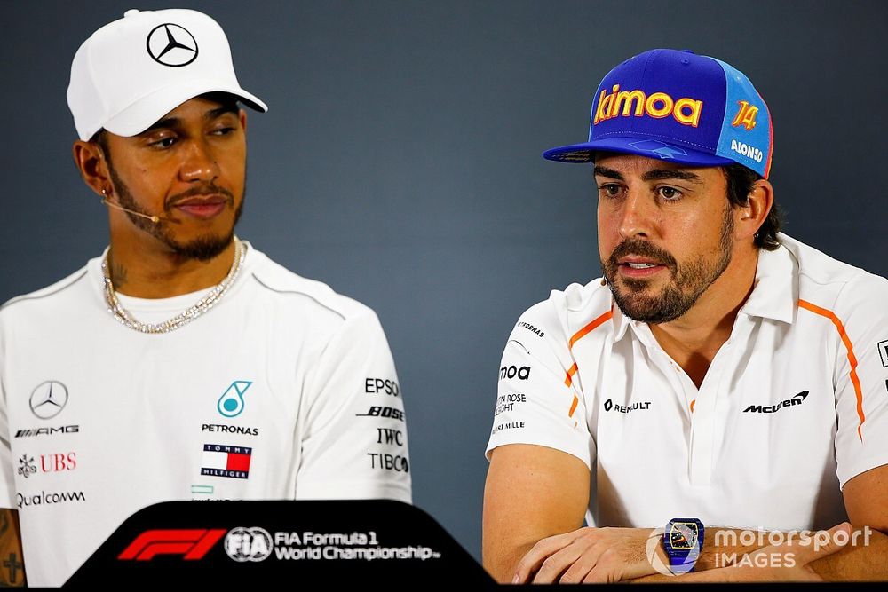 Fernando Alonso, McLaren, et Lewis Hamilton, Mercedes AMG F1, en conférence de presse