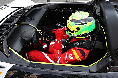 Van Amersfoort: Mick Schumacher baskı altında sorun yaşamıyor