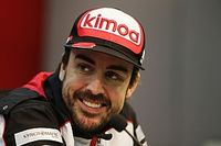 Chefe da Renault acredita que F1 verá um "novo" Alonso e afirma que manterá contato com Briatore
