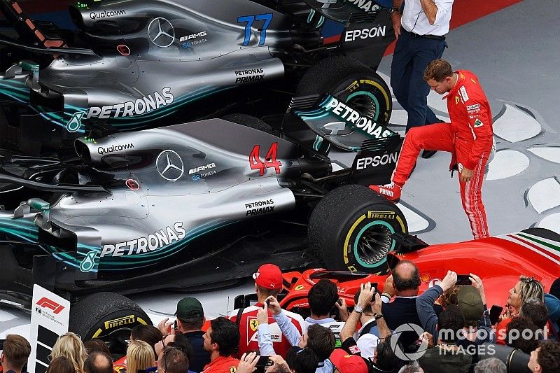 Ricciardo: "Hamilton ha sido más sólido que Vettel"